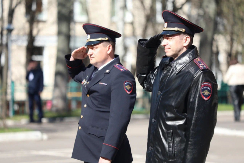 В юго-западе прошла церемония принятия Присяги вновь поступившими на службу молодыми сотрудниками